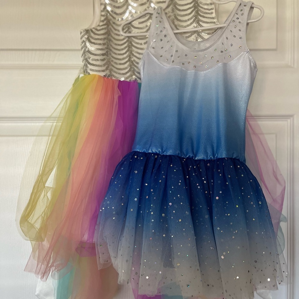 Girls Dance Leo